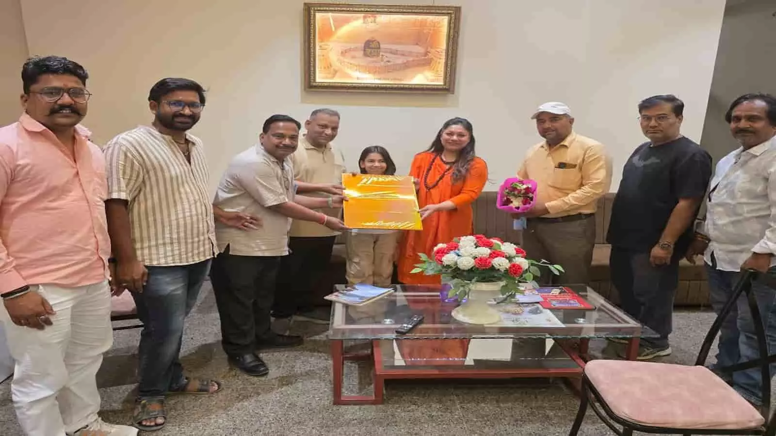 बारां के शुभम होटल में योगेन्द्र कुमार शर्मा के अभिनंदन समारोह में उपस्थित लोग और पदाधिकारी। बारां के शुभम होटल में योगेन्द्र कुमार शर्मा के अभिनंदन समारोह में उपस्थित लोग और पदाधिकारी।