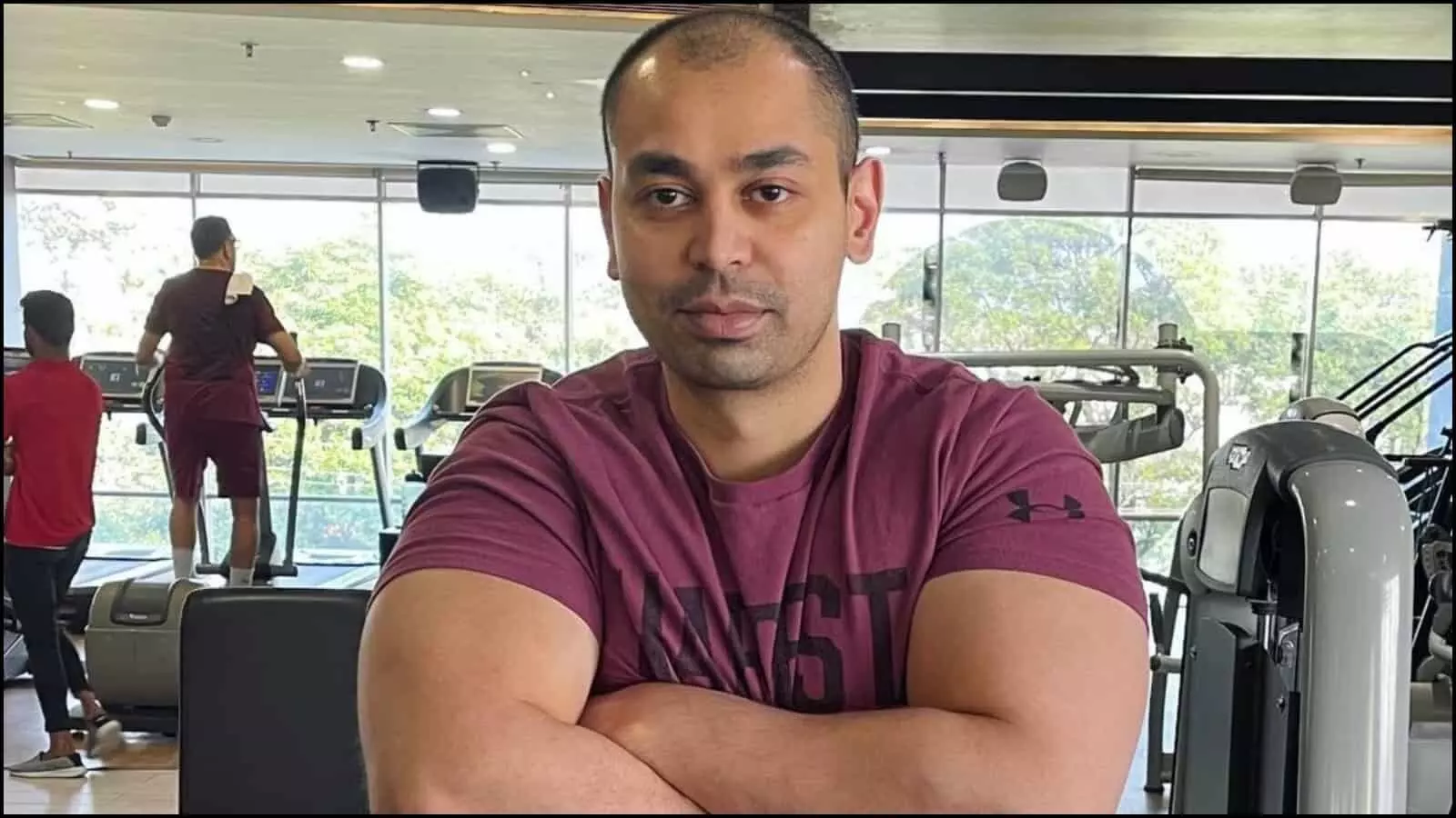 जिम के अंदर बैठे हुए प्रतीक यादव की एक व्यक्तिगत तस्वीर। जिम के अंदर बैठे हुए प्रतीक यादव की एक व्यक्तिगत तस्वीर।