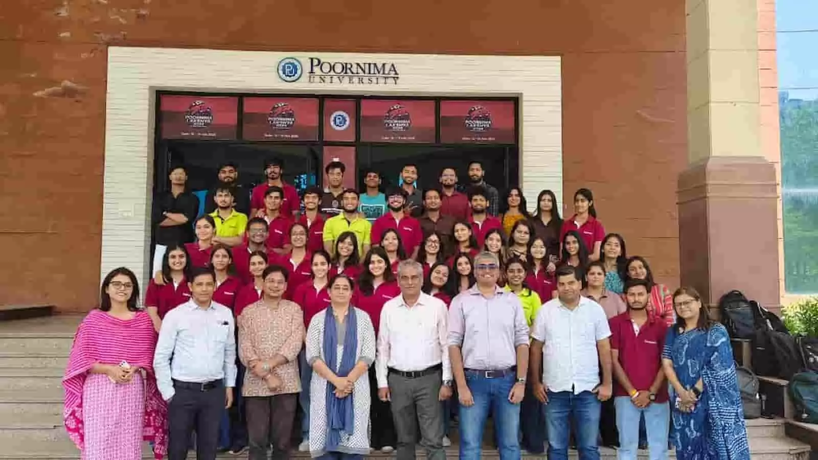 पूर्णिमा यूनिवर्सिटी जयपुर में पीआरसीआई पदाधिकारियों और विश्वविद्यालय फैकल्टी सदस्यों का एमओयू हस्ताक्षर के बाद सामूहिक चित्र। पूर्णिमा यूनिवर्सिटी जयपुर में पीआरसीआई पदाधिकारियों और विश्वविद्यालय फैकल्टी सदस्यों का एमओयू हस्ताक्षर के बाद सामूहिक चित्र।