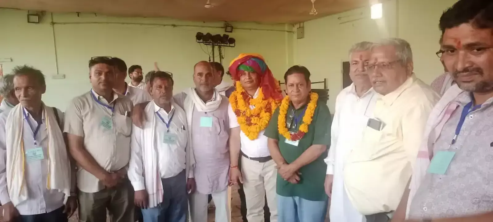 सवाई माधोपुर में खाद बीज विक्रेता संघ के नवनिर्वाचित पदाधिकारियों की बैठक आयोजित हुई। सवाई माधोपुर में खाद बीज विक्रेता संघ के नवनिर्वाचित पदाधिकारियों की बैठक आयोजित हुई।