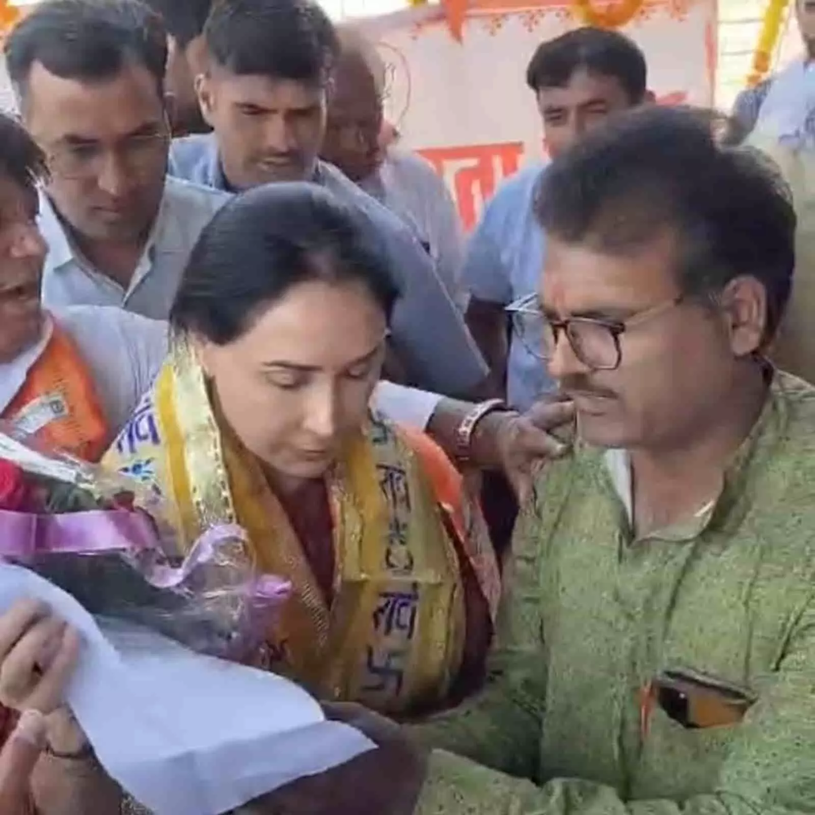 राजस्थान में वरिष्ठ पत्रकारों की सम्मान राशि में वृद्धि की जानकारी देते अधिकारी। राजस्थान में वरिष्ठ पत्रकारों की सम्मान राशि में वृद्धि की जानकारी देते अधिकारी।