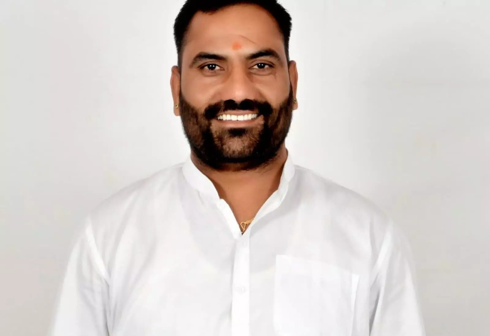 भीलवाड़ा के भाजपा युवा नेता रामपाल चौधरी अपनी नई नियुक्ति के संदर्भ में। भीलवाड़ा के भाजपा युवा नेता रामपाल चौधरी अपनी नई नियुक्ति के संदर्भ में।