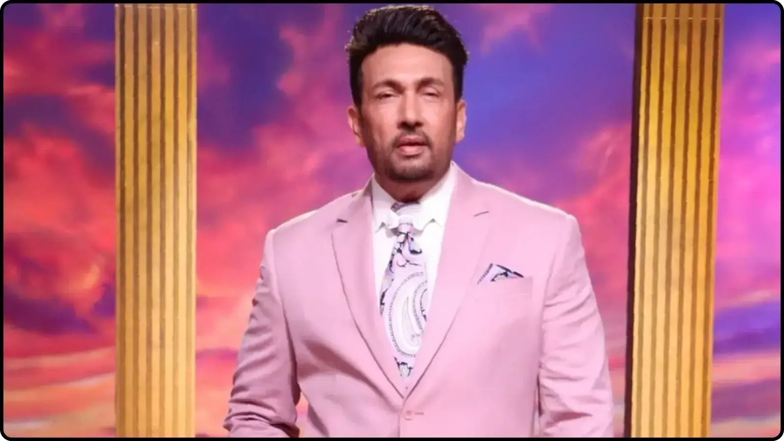 प्रेस कॉन्फ्रेंस के दौरान माइक के सामने बैठकर बोलते हुए अभिनेता शेखर सुमन। प्रेस कॉन्फ्रेंस के दौरान माइक के सामने बैठकर बोलते हुए अभिनेता शेखर सुमन।