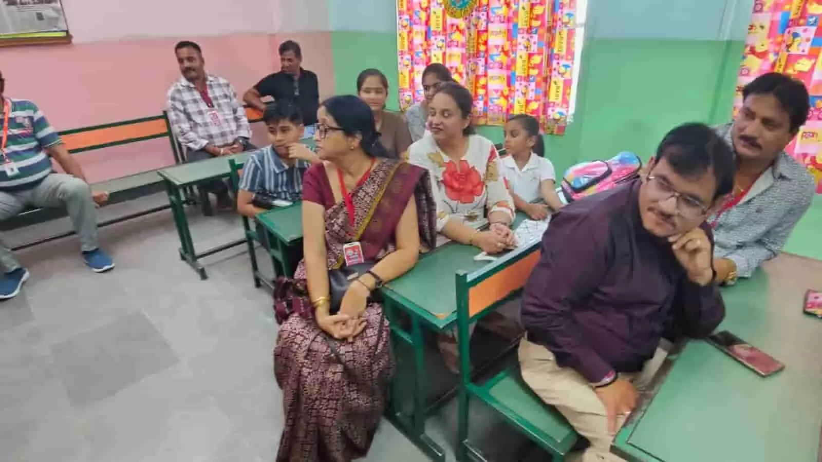 भारत विकास परिषद के अभिरुचि शिविर में उपस्थित प्रतिभागी और अभिभावक सेंट्रल अकैडमी भीलवाड़ा में। भारत विकास परिषद के अभिरुचि शिविर में उपस्थित प्रतिभागी और अभिभावक सेंट्रल अकैडमी भीलवाड़ा में।