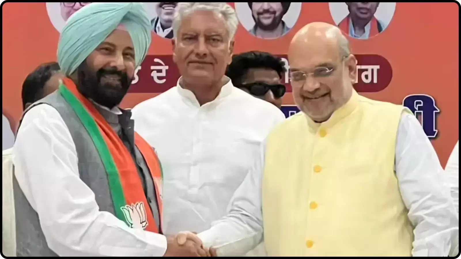 पंजाब बीजेपी के नवनियुक्त अध्यक्ष केवल सिंह ढिल्लों केंद्रीय गृह मंत्री अमित शाह से हाथ मिलाते हुए।