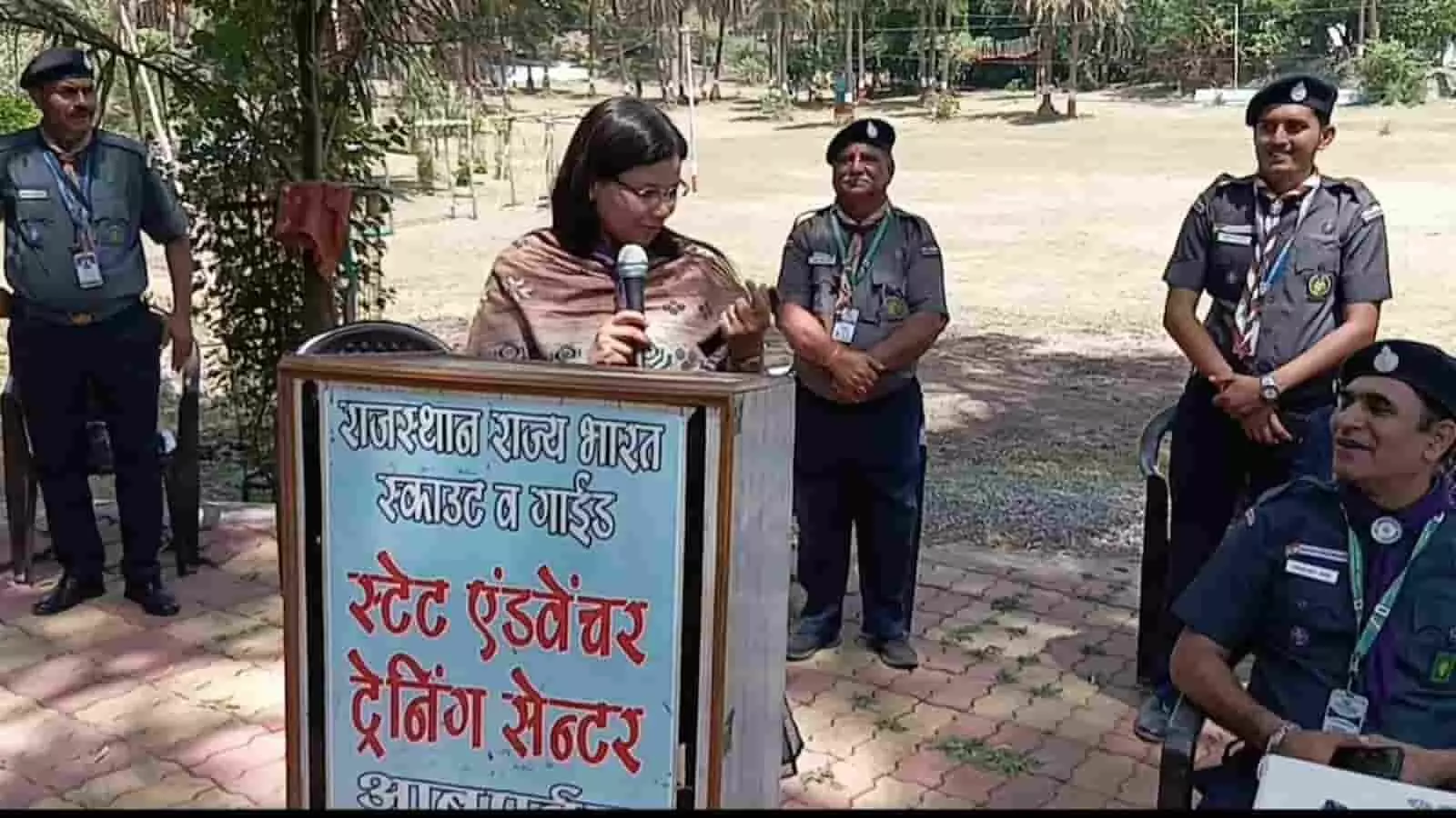 माउंट आबू शिविर में राष्ट्रपति अवार्ड के लिए प्रशिक्षण लेते हुए स्काउट्स के प्रतिभागी।