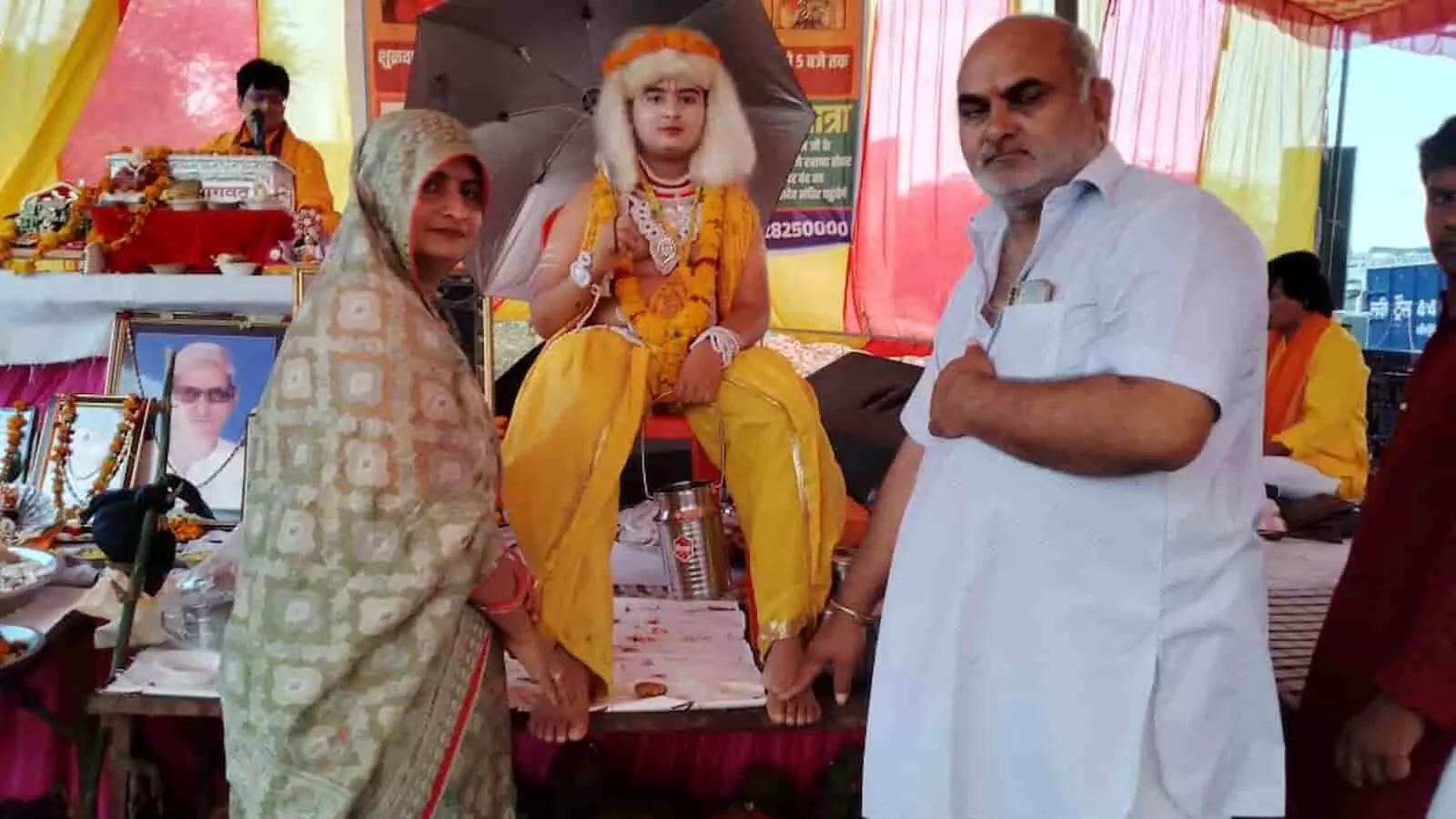 तस्वीर में भुसावर के बंदेश्वर महादेव मंदिर में आयोजित श्रीमद् भागवत कथा के दौरान भक्तगण दिख रहे हैं। तस्वीर में भुसावर के बंदेश्वर महादेव मंदिर में आयोजित श्रीमद् भागवत कथा के दौरान भक्तगण दिख रहे हैं।