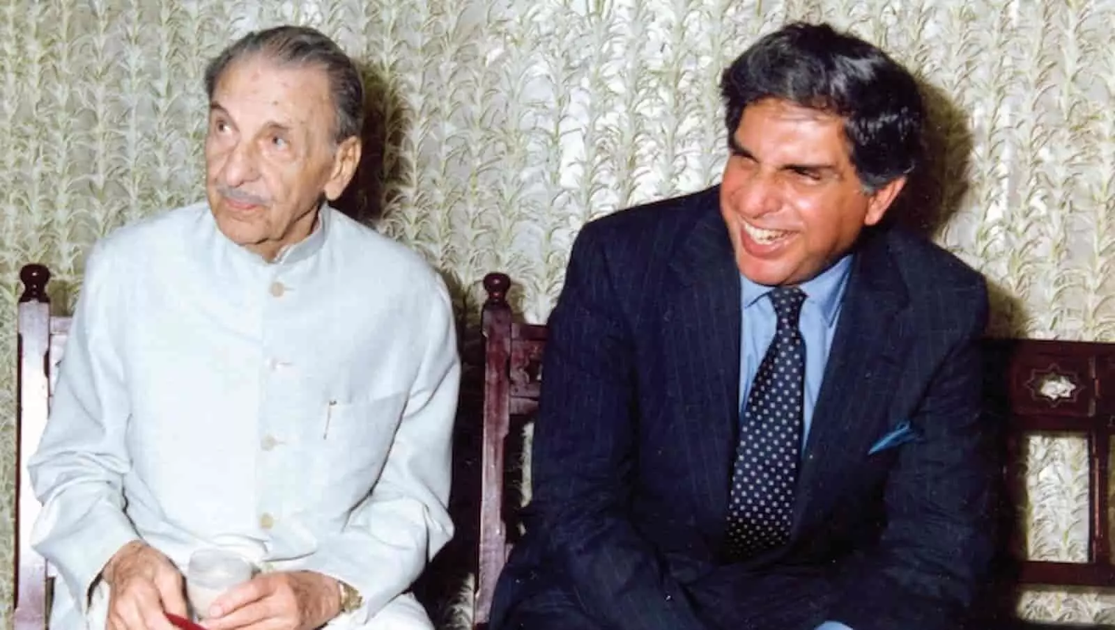 क्या था जेआरडी और रतन टाटा का रिश्ता? जानिए क्यों जेआरडी ने उन्हें चुना अपना उत्तराधिकारी