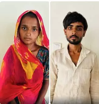 प्रतापगढ़ में पुलिस द्वारा तस्कर शोयब मंसूरी की संपत्ति पर फ्रीजिंग नोटिस का बोर्ड लगाया गया। प्रतापगढ़ में पुलिस द्वारा तस्कर शोयब मंसूरी की संपत्ति पर फ्रीजिंग नोटिस का बोर्ड लगाया गया।
