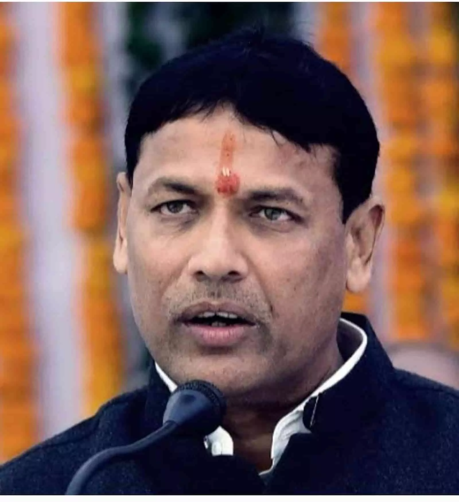 तस्वीर में पूर्व मंत्री प्रमोद जैन भाया बारां में वाहन फिटनेस सेंटर की मांग रखते हुए दिख रहे हैं।