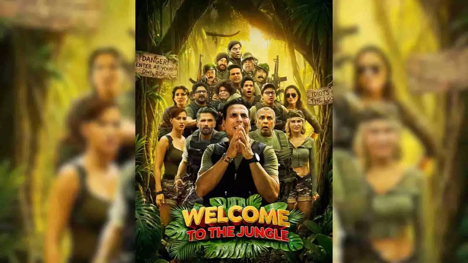 तस्वीर में फिल्म वेलकम टू द जंगल के कलाकार जंगल के बीच खड़े दिख रहे हैं। तस्वीर में फिल्म वेलकम टू द जंगल के कलाकार जंगल के बीच खड़े दिख रहे हैं।