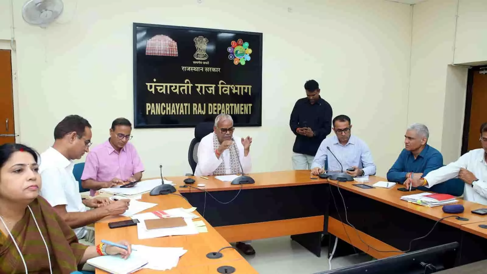 स्कूल विकास और जनसमस्याओं पर बड़ी कार्रवाई: मंत्री मदन दिलावर की वर्चुअल जनसुनवाई में 60 परिवादों का त्वरित निस्तारण