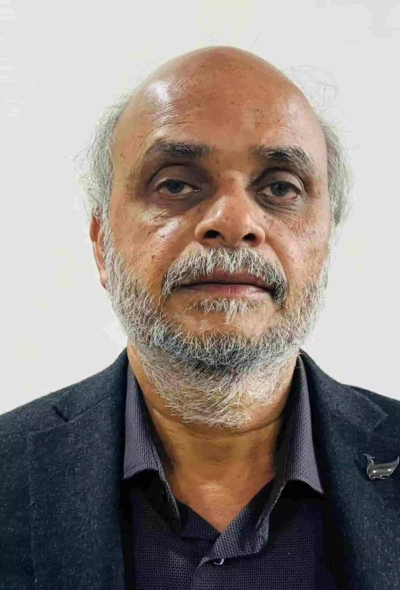 भीलवाड़ा विधायक अशोक कुमार कोठारी की तस्वीर जो अस्पताल में कैंसर यूनिट की स्वीकृति के संदर्भ में है।