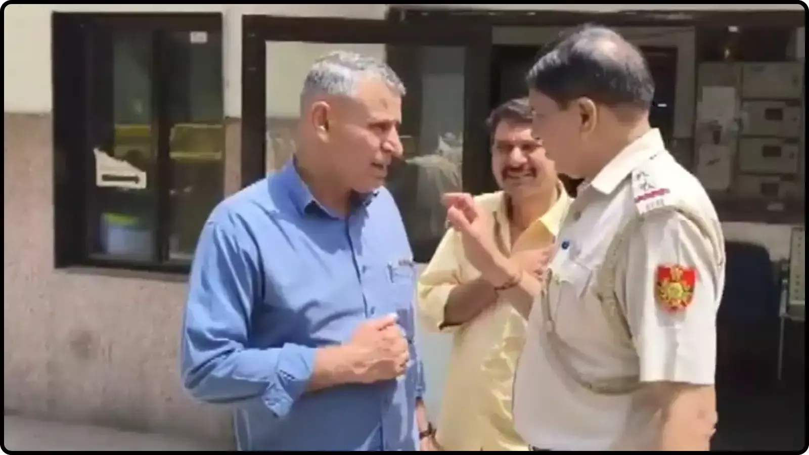 महरौली से 11 साल की मासूम का अपहरण ; दुष्कर्म के बाद कैब ड्राइवर ने की हत्या, 6 घंटे बाद हुआ गिरफ्तार महरौली से 11 साल की मासूम का अपहरण ; दुष्कर्म के बाद कैब ड्राइवर ने की हत्या, 6 घंटे बाद हुआ गिरफ्तार
