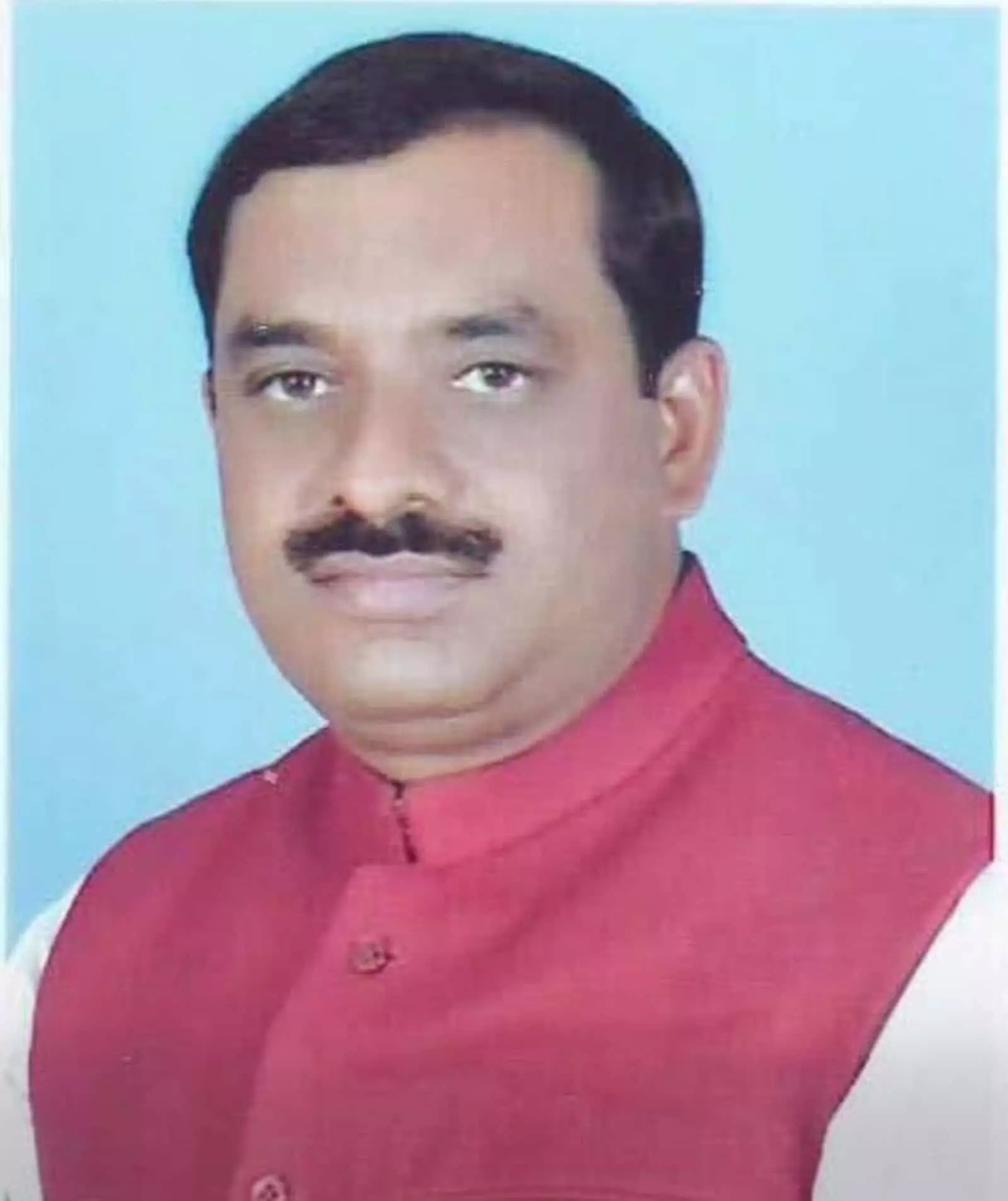 रेलवे यूनियन नेता मुकेश गालव कोटा में अनुकंपा कर्मचारियों के ओपीएस संदर्भ में दिख रहे हैं।