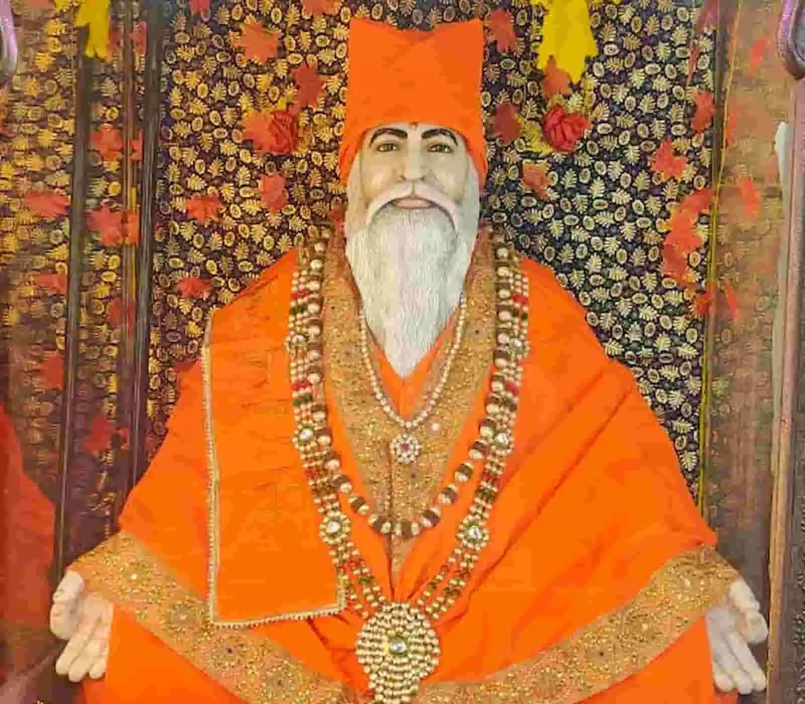 जयपुर के श्री अमरापुर स्थान में स्थापित आचार्य सद्गुरु स्वामी टेऊँराम जी महाराज की सजी हुई मूर्ति। जयपुर के श्री अमरापुर स्थान में स्थापित आचार्य सद्गुरु स्वामी टेऊँराम जी महाराज की सजी हुई मूर्ति।