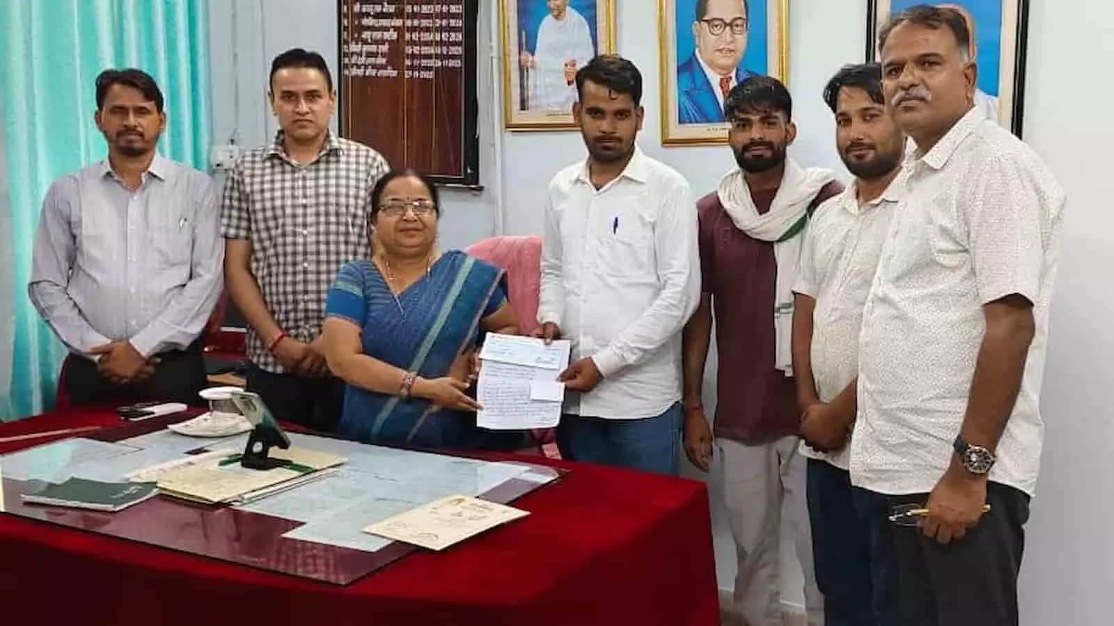 सवाई माधोपुर: राजकीय विद्यालय के विकास हेतु स्टाफ ने दी सहयोग राशि