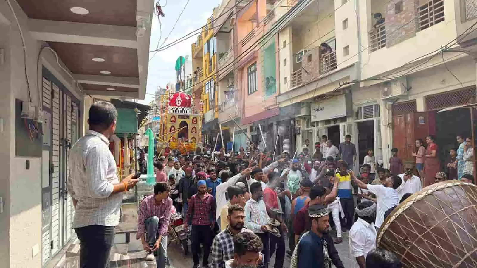 खेरवाड़ा में मोहर्रम के अवसर पर निकाला गया ताजिया जुलूस