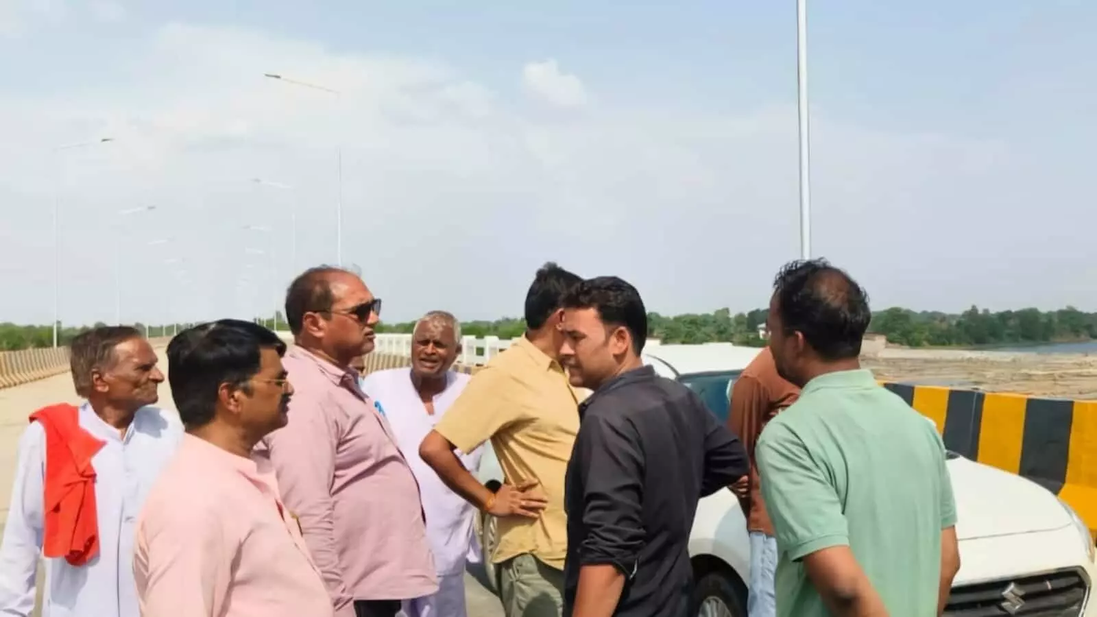 बारां में आरओबी लोकार्पण स्थल का निरीक्षण करते भाजपा जिलाध्यक्ष और अन्य पदाधिकारी। बारां में आरओबी लोकार्पण स्थल का निरीक्षण करते भाजपा जिलाध्यक्ष और अन्य पदाधिकारी।