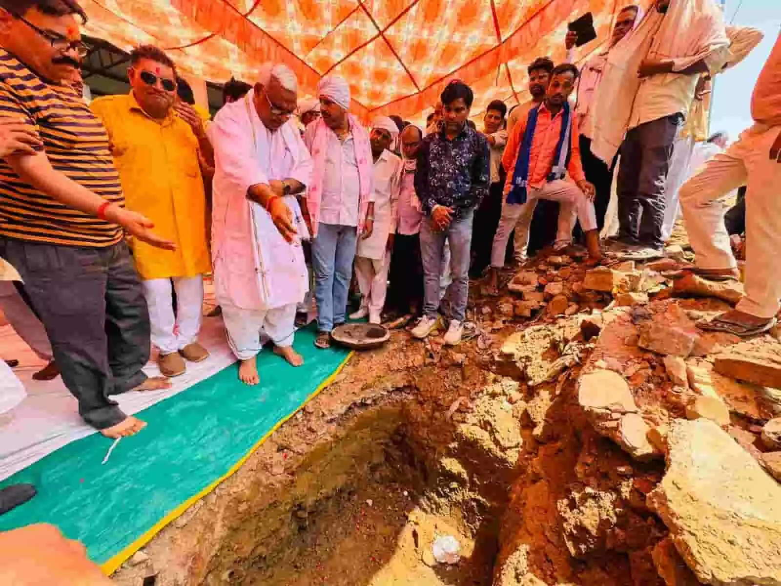 डीग के बृजनगर में अंबेडकर धर्मशाला का भूमि पूजन संपन्न