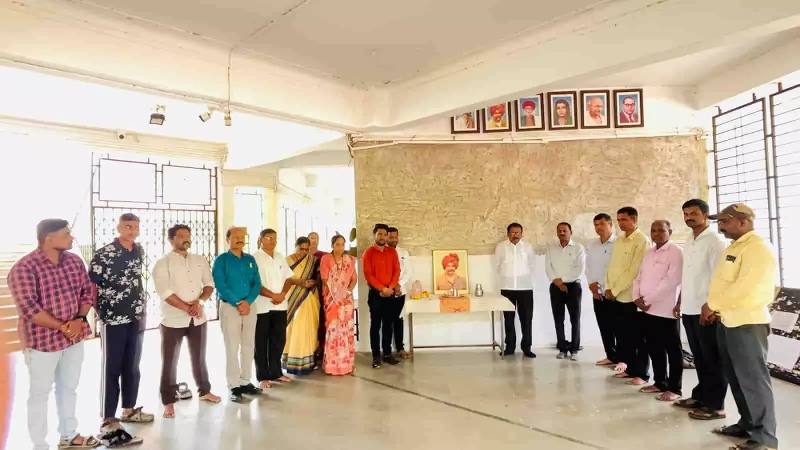सदाशिवराव मंडलिक महाविद्यालय कोल्हापुर में शाहू महाराज जयंती कार्यक्रम में उपस्थित लोग।