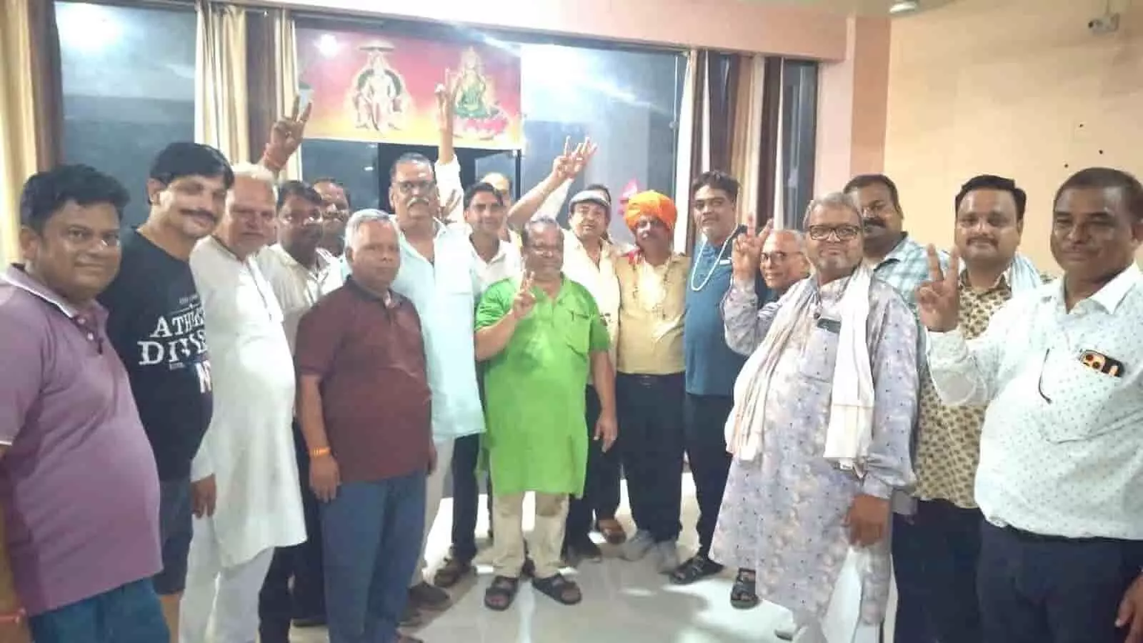 श्री अग्रसेन शिक्षा प्रसार समिति की बैठक में नवनिर्वाचित अध्यक्ष रविन्द्र जैतवाल और सदस्य। श्री अग्रसेन शिक्षा प्रसार समिति की बैठक में नवनिर्वाचित अध्यक्ष रविन्द्र जैतवाल और सदस्य।