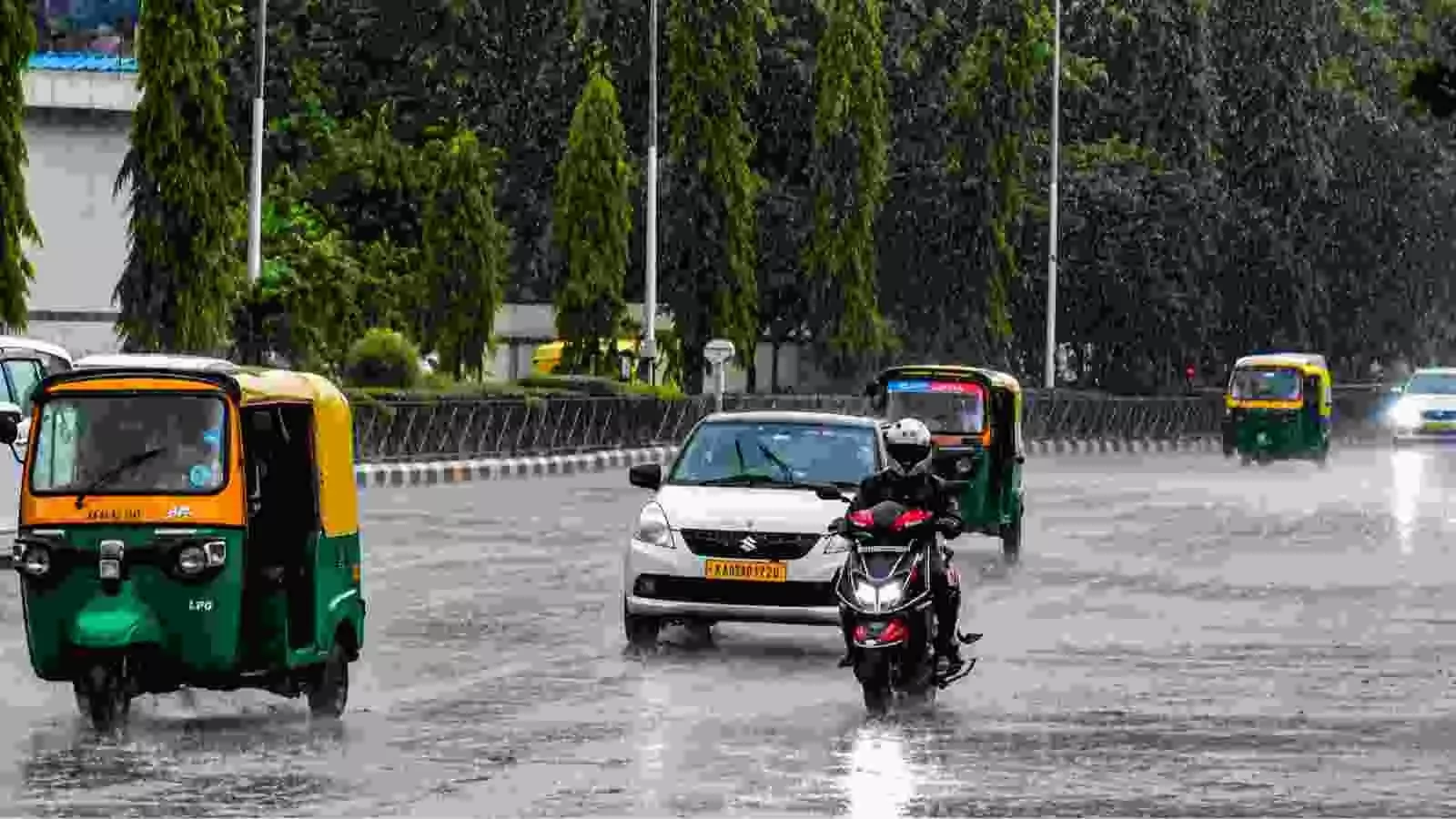 दक्षिण भारत में मानसून पूरी तरह सक्रिय, कई राज्यों में भारी बारिश, तेज हवाओं और बिजली का अलर्ट