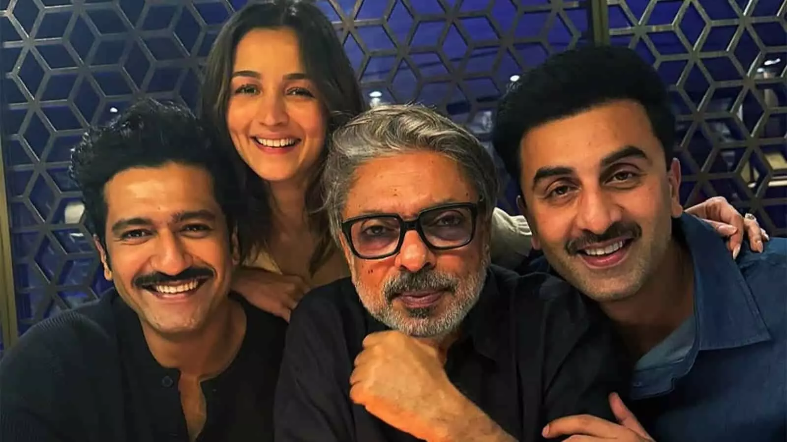 'लव एंड वॉर' के ट्रेलर पर विक्की कौशल का बड़ा बयान, बोले- 'मैं भी इंतजार कर रहा हूं'