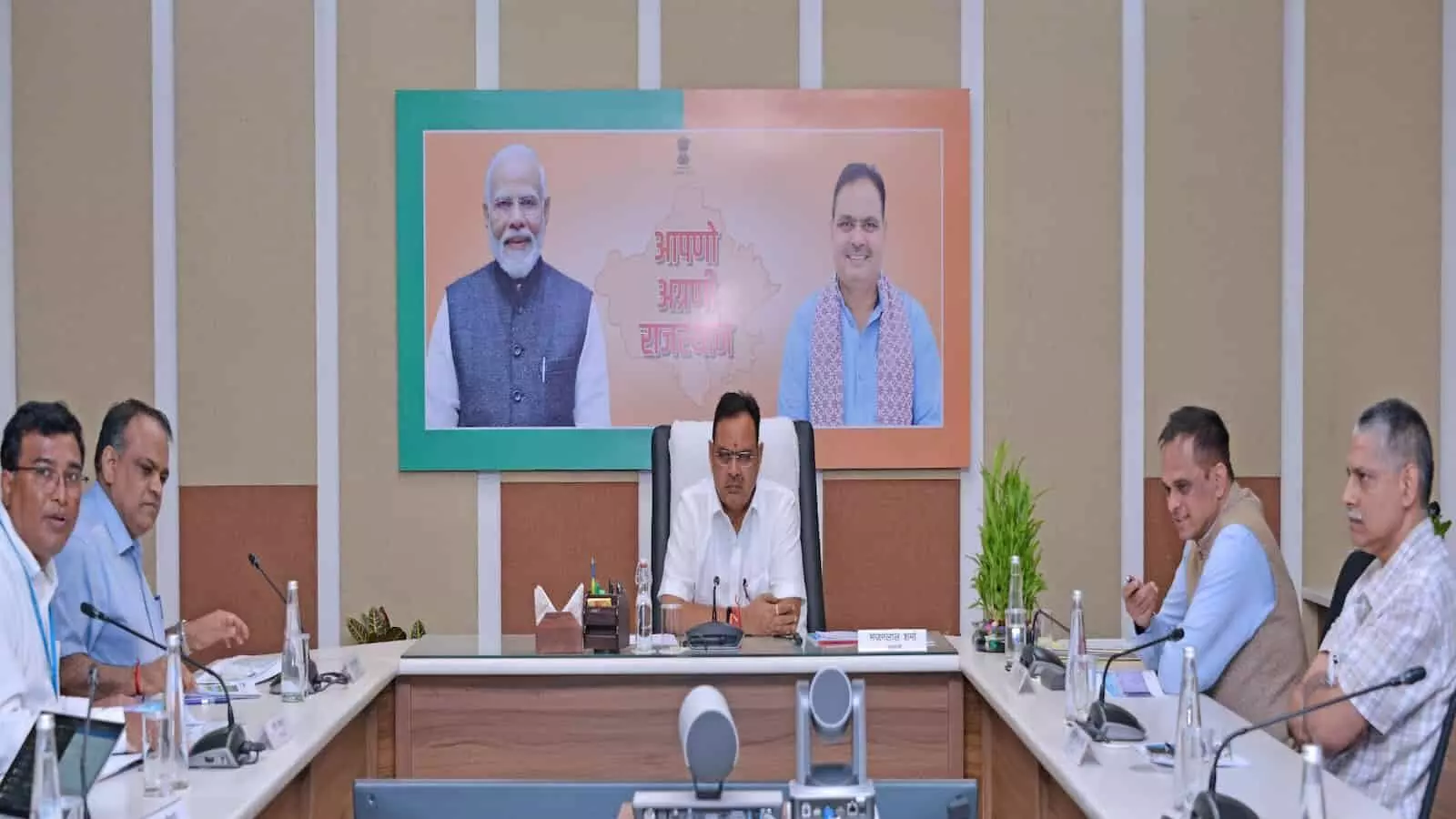 मुख्यमंत्री भजनलाल शर्मा जयपुर में सहकारिता विभाग की समीक्षा बैठक ले रहे हैं।