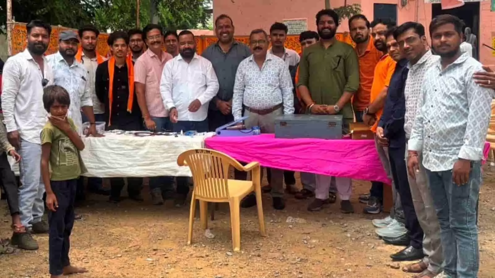 चित्तौड़गढ़ में विहिप-बजरंग दल के चिकित्सा शिविर में जरूरतमंदों को निःशुल्क उपचार चित्तौड़गढ़ में विहिप-बजरंग दल के चिकित्सा शिविर में जरूरतमंदों को निःशुल्क उपचार