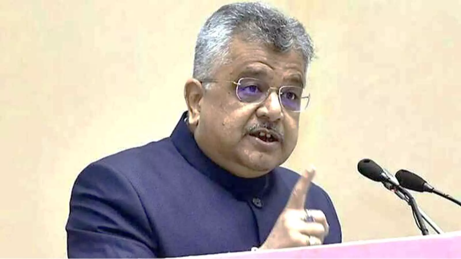सॉलिसिटर जनरल तुषार मेहता दिल्ली में एक कार्यक्रम के दौरान हिंदू कानून पर चर्चा कर रहे हैं।