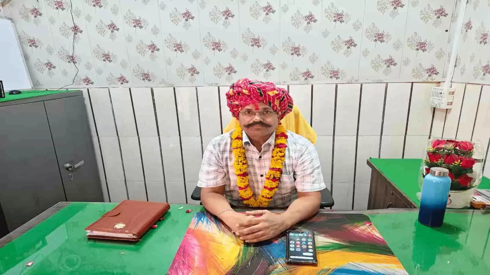 भुसावर नगरपालिका में ईओ राजेश कुमार शर्मा ने संभाला पदभार, रोड लाइट और सीसीटीवी सुधार के दिए निर्देश