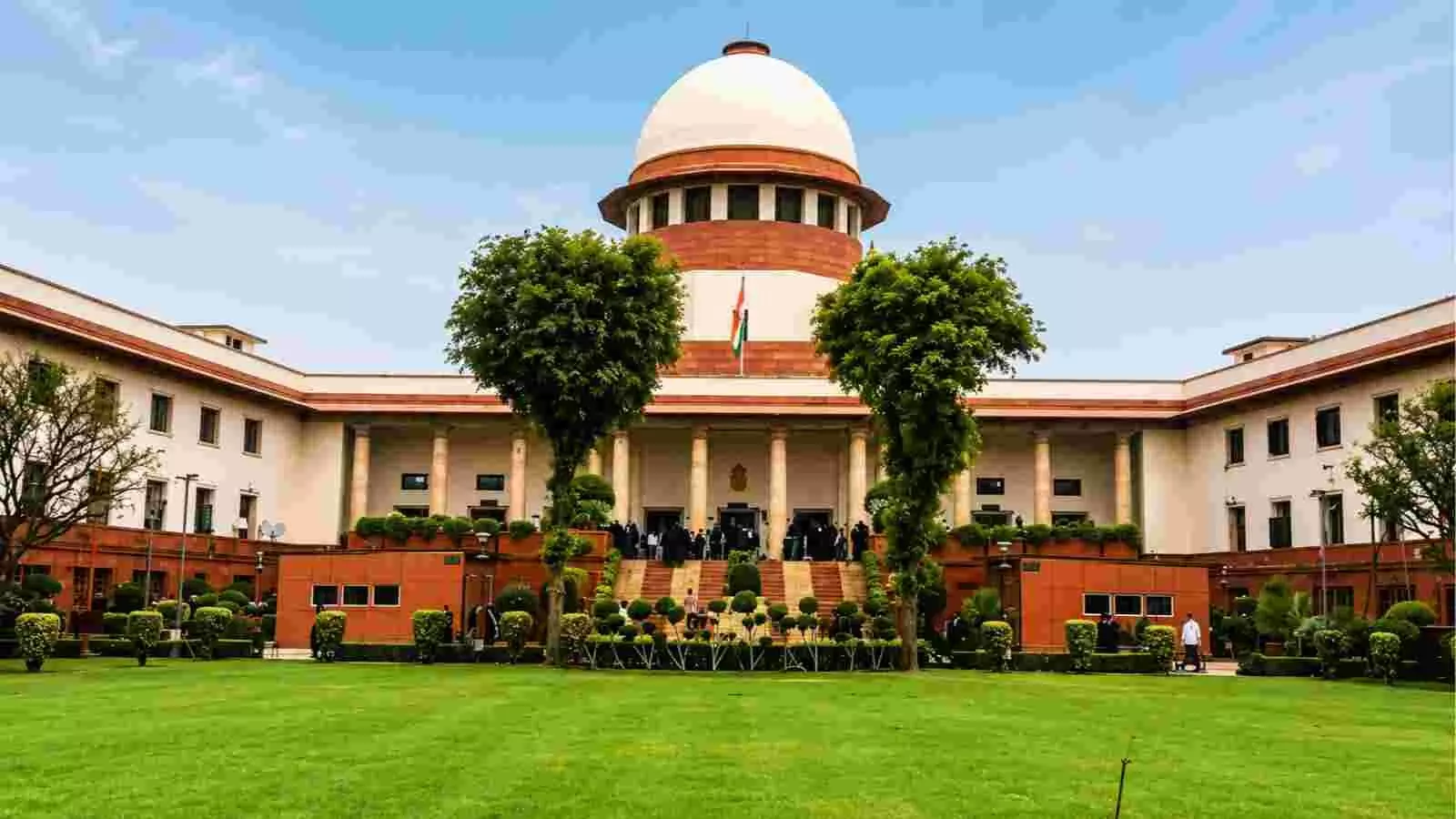 भारत का सर्वोच्च न्यायालय भवन नई दिल्ली में स्थित है। भारत का सर्वोच्च न्यायालय भवन नई दिल्ली में स्थित है।