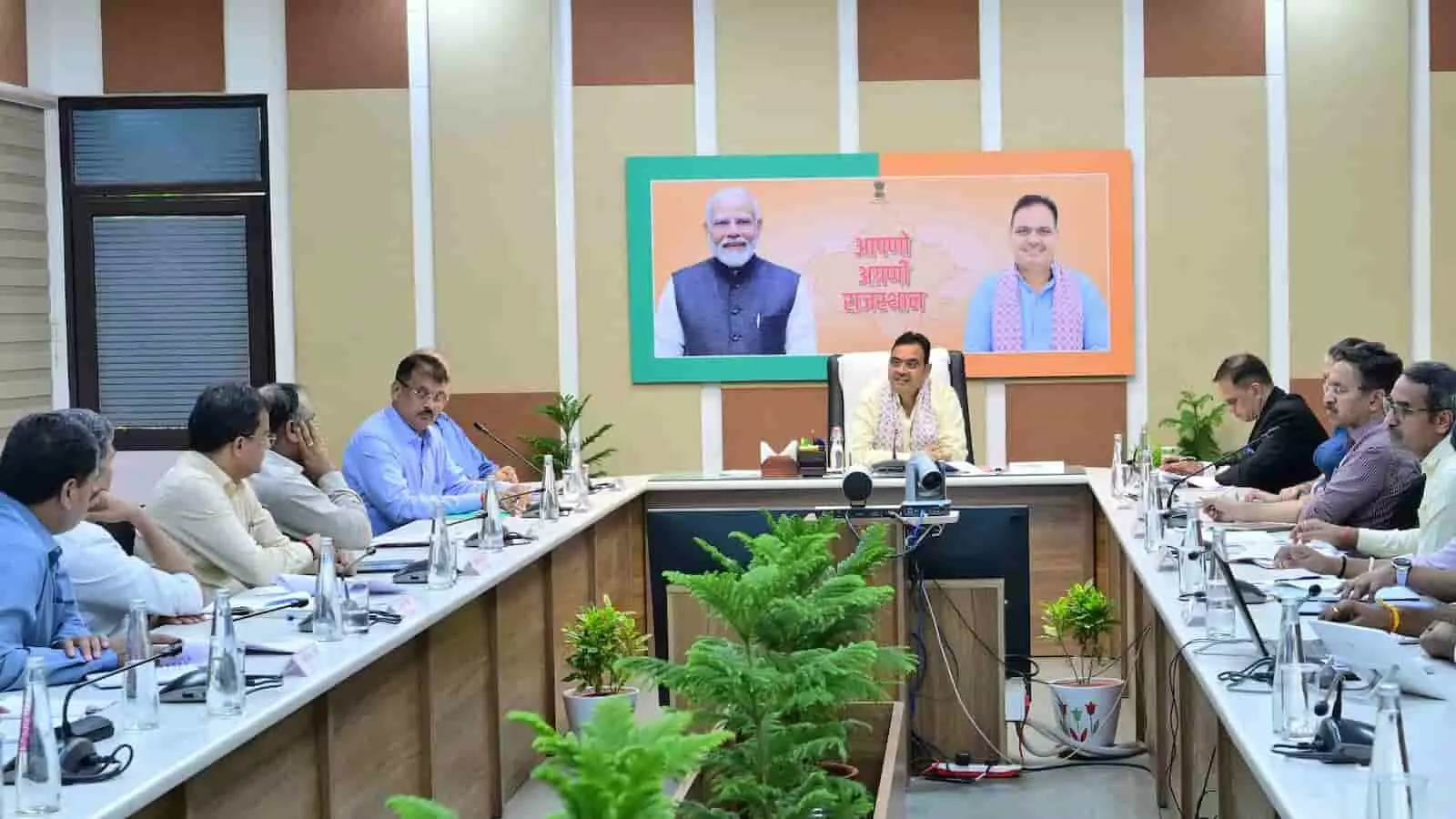 मुख्यमंत्री भजनलाल शर्मा अधिकारियों के साथ मानसून तैयारियों को लेकर बैठक कर रहे हैं। मुख्यमंत्री भजनलाल शर्मा अधिकारियों के साथ मानसून तैयारियों को लेकर बैठक कर रहे हैं।