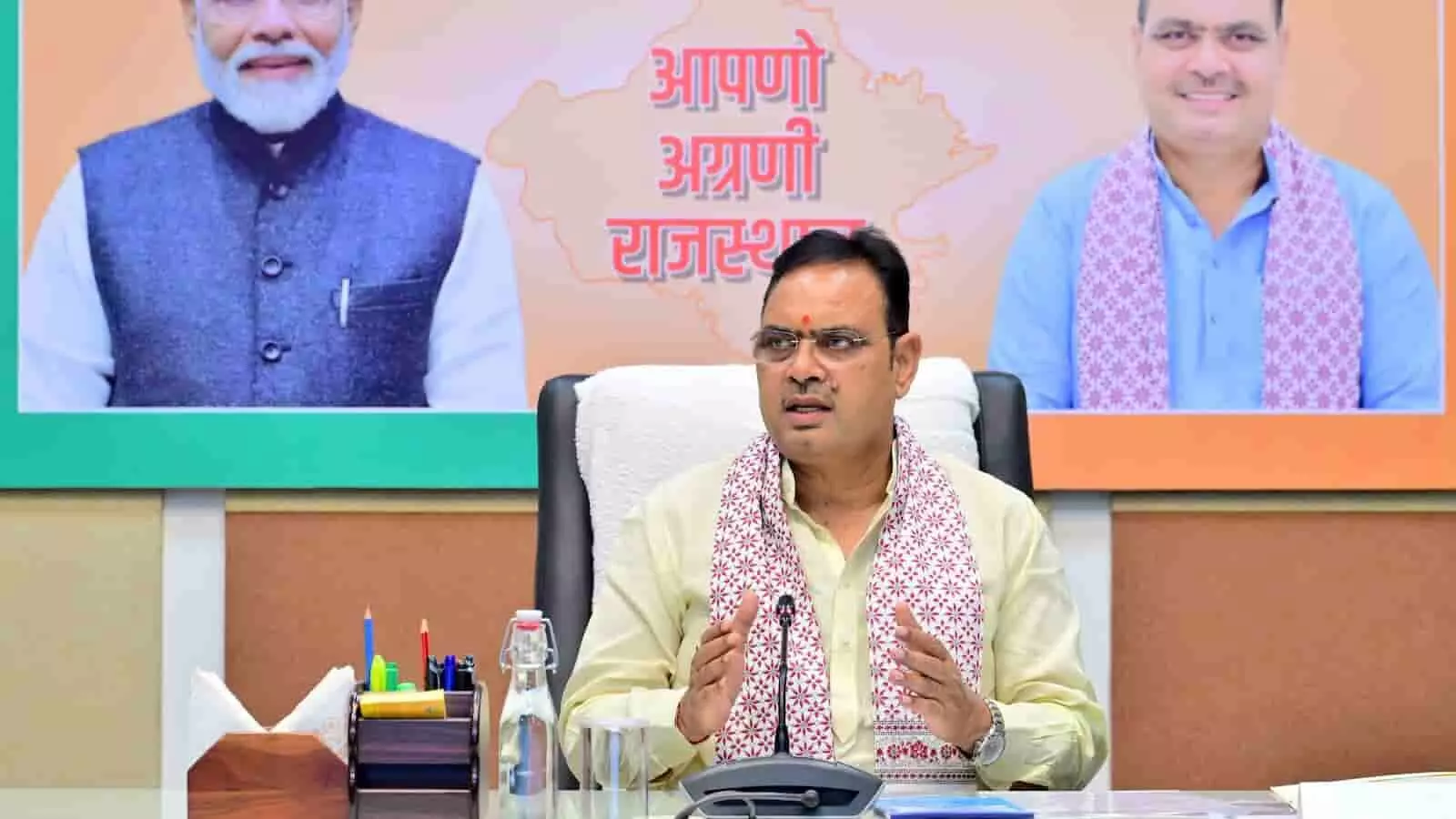 राजस्थान के मुख्यमंत्री भजनलाल शर्मा मानसून तैयारियों की समीक्षा बैठक में बोल रहे हैं। राजस्थान के मुख्यमंत्री भजनलाल शर्मा मानसून तैयारियों की समीक्षा बैठक में बोल रहे हैं।