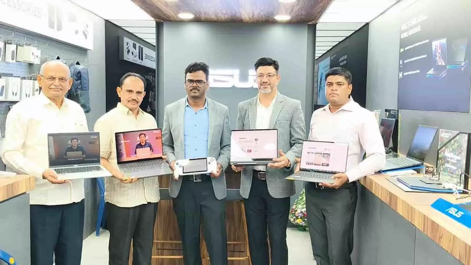 ASUS ने गुंटूर में खोला नया एक्सक्लूसिव स्टोर, रिटेल विस्तार को मिली नई गति, मिलेगा पूरा प्रोडक्ट पोर्टफोलियो ASUS ने गुंटूर में खोला नया एक्सक्लूसिव स्टोर, रिटेल विस्तार को मिली नई गति, मिलेगा पूरा प्रोडक्ट पोर्टफोलियो