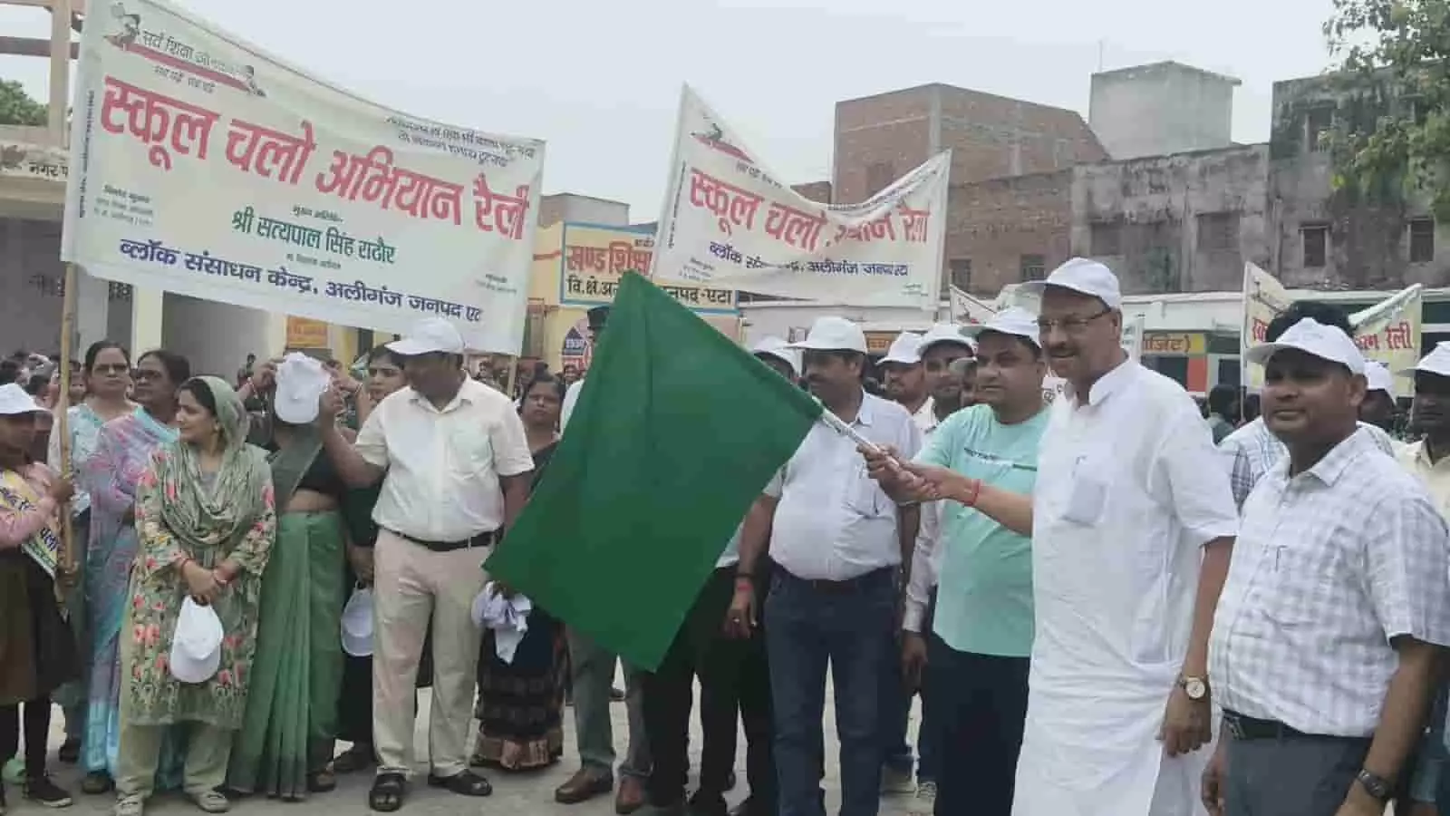 https://assets.pratahkal.com/h-upload/2026/07/18/2224110-education-rally-flag-off-aliganjjpg.webp