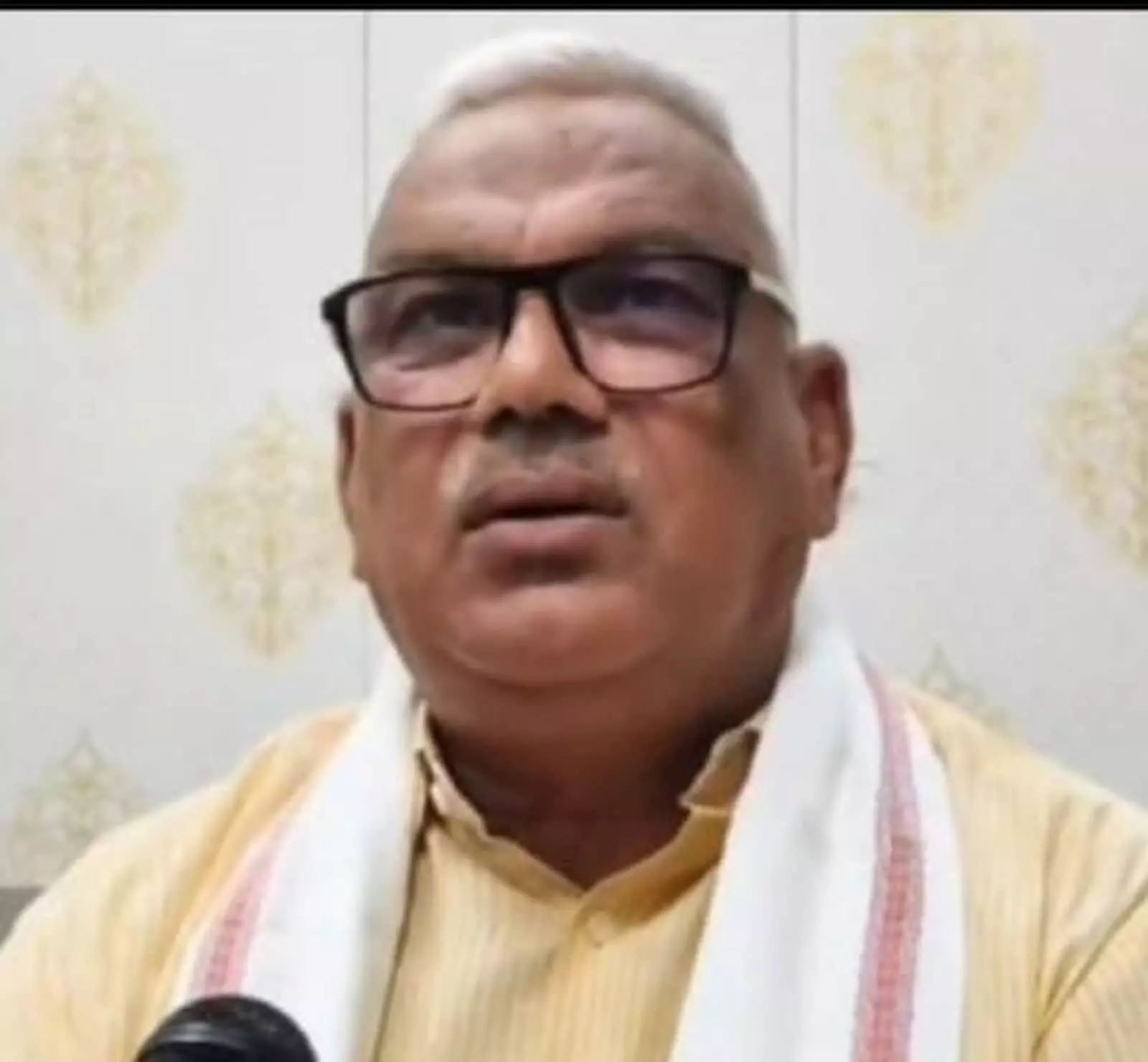 तस्वीर में दिख रहे राजस्थान के गृह राज्यमंत्री जवाहरसिंह बेढ़म भरतपुर में मीडिया से बातचीत कर रहे हैं। तस्वीर में दिख रहे राजस्थान के गृह राज्यमंत्री जवाहरसिंह बेढ़म भरतपुर में मीडिया से बातचीत कर रहे हैं।