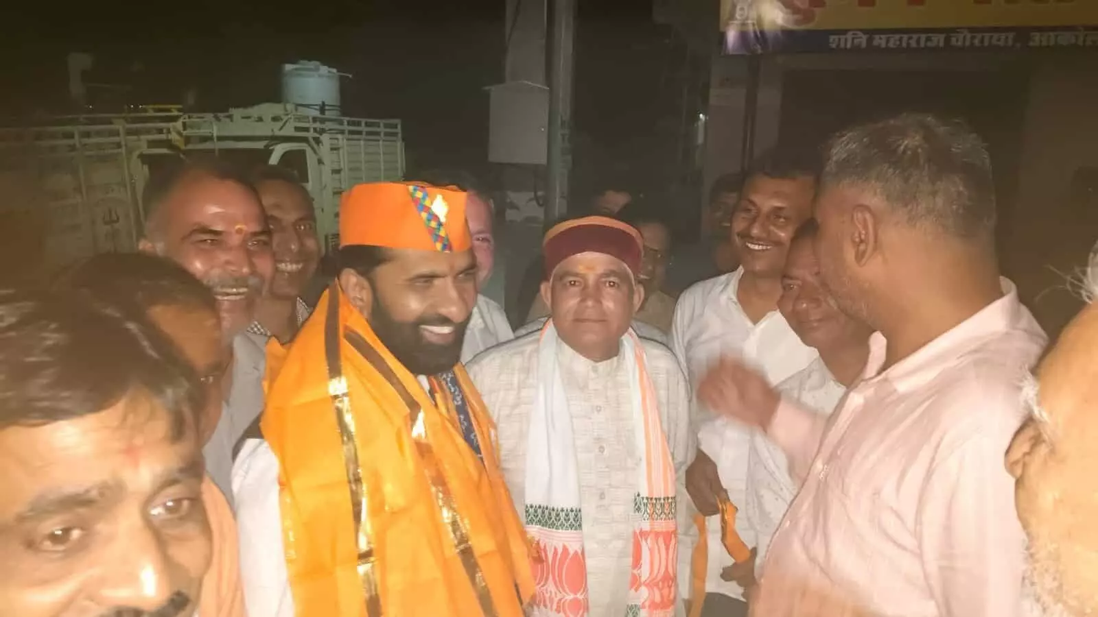 आकोला में ₹47 लाख की रोड लाइट परियोजना का लोकार्पण, विधायक अर्जुन लाल जीनगर ने किया शुभारंभ आकोला में ₹47 लाख की रोड लाइट परियोजना का लोकार्पण, विधायक अर्जुन लाल जीनगर ने किया शुभारंभ
