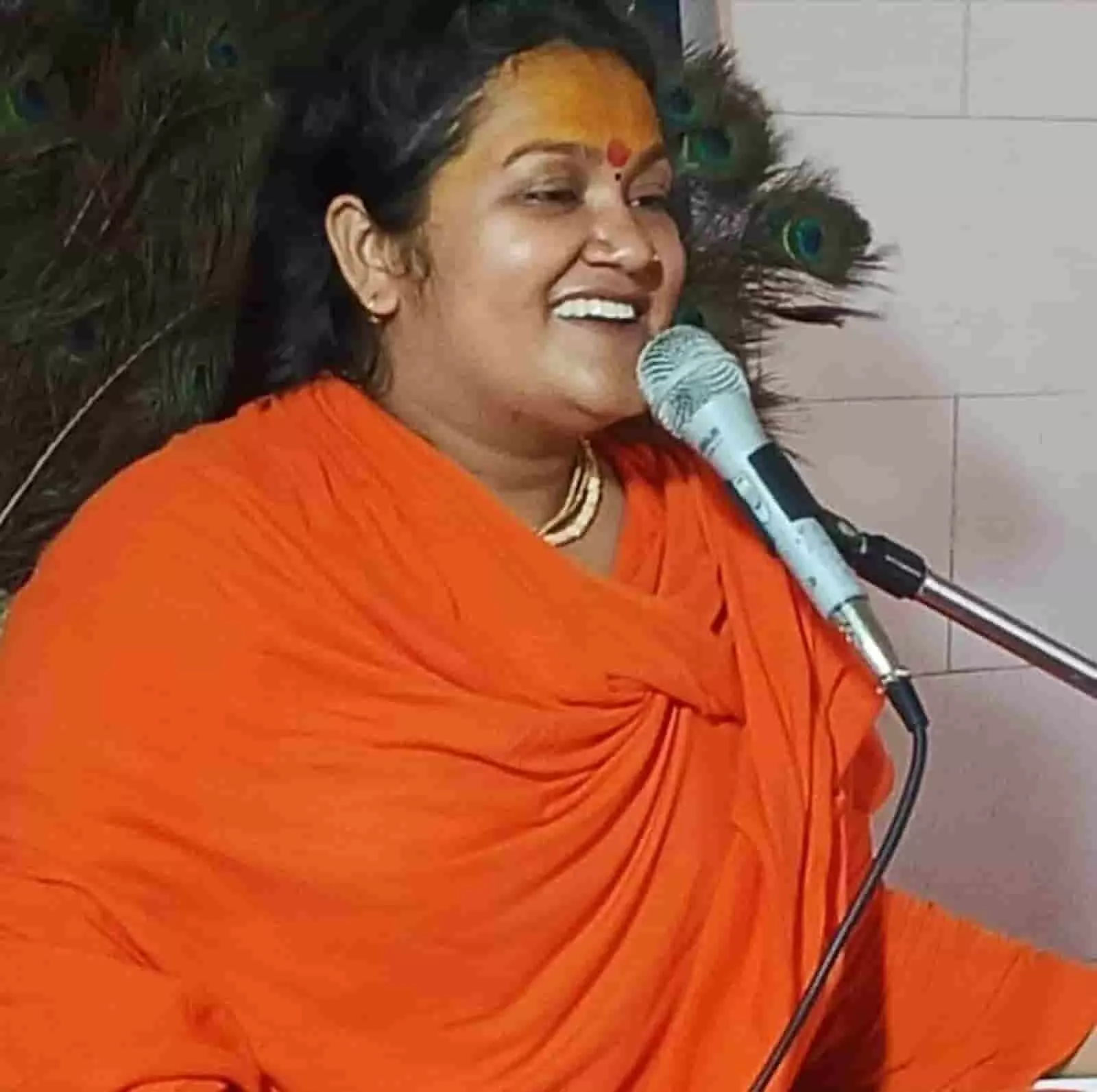 तस्वीर में साध्वी नंदिनी जी महाराज बौंली के बामनवास मंदिर सभागार में कथा के दौरान प्रवचन दे रही हैं। तस्वीर में साध्वी नंदिनी जी महाराज बौंली के बामनवास मंदिर सभागार में कथा के दौरान प्रवचन दे रही हैं।