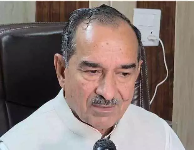 तस्वीर में भाजपा प्रदेश अध्यक्ष मदन राठौड़ एक बैठक के दौरान दिखाई दे रहे हैं। तस्वीर में भाजपा प्रदेश अध्यक्ष मदन राठौड़ एक बैठक के दौरान दिखाई दे रहे हैं।