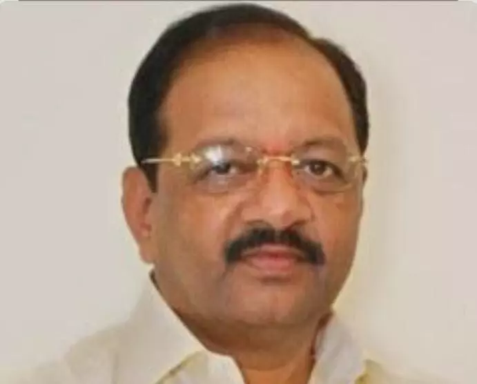 तस्वीर में भाजपा नेता गोपाल शेट्टी दिखाई दे रहे हैं। तस्वीर में भाजपा नेता गोपाल शेट्टी दिखाई दे रहे हैं।