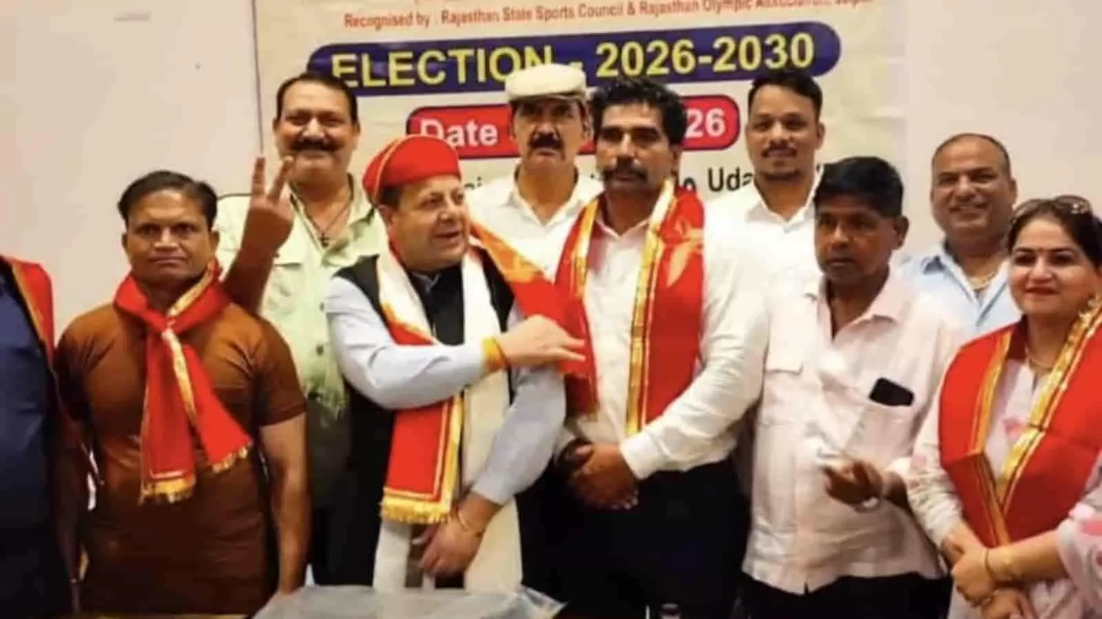 तस्वीर में उदयपुर में राजस्थान वेटलिफ्टिंग संघ चुनाव के दौरान निर्वाचित पदाधिकारी नजर आ रहे हैं। तस्वीर में उदयपुर में राजस्थान वेटलिफ्टिंग संघ चुनाव के दौरान निर्वाचित पदाधिकारी नजर आ रहे हैं।