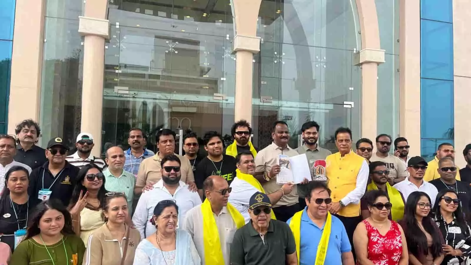 कोटा में फैम टूर के तहत एकत्रित हुए टूर ऑपरेटर और होटल फेडरेशन के सदस्य। कोटा में फैम टूर के तहत एकत्रित हुए टूर ऑपरेटर और होटल फेडरेशन के सदस्य।