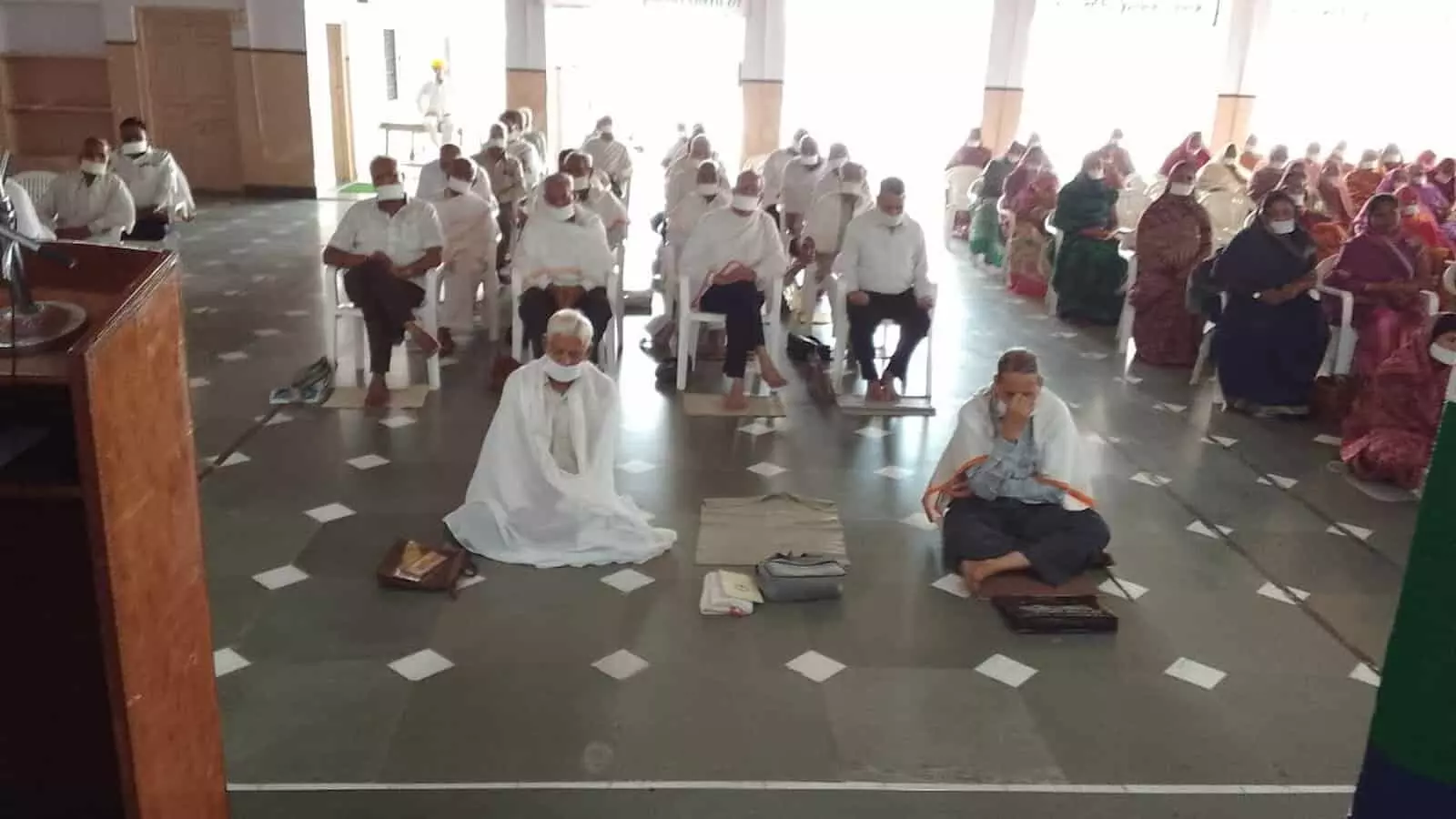 मंगल भावना एवं स्वागत-अभिनंदन कार्यक्रम में उपासक-उपासिकाओं ने धर्म-साधना का दिया संदेश मंगल भावना एवं स्वागत-अभिनंदन कार्यक्रम में उपासक-उपासिकाओं ने धर्म-साधना का दिया संदेश