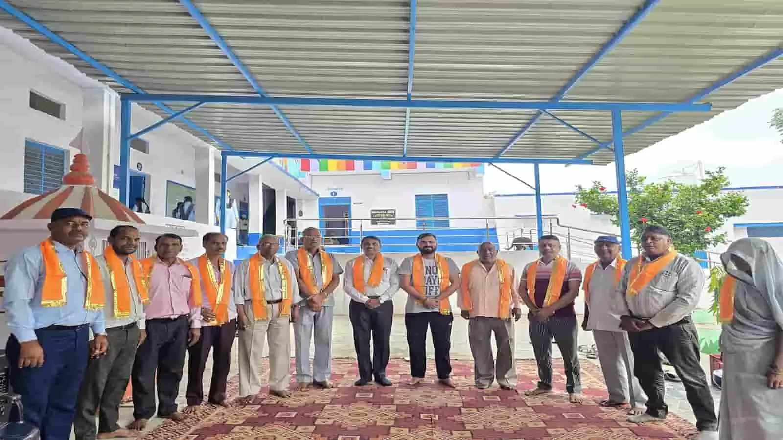 तस्वीर में राउमावि बावलवाड़ा परिसर में विद्यालय प्रबंधन समिति के नवगठित सदस्य खड़े दिखाई दे रहे हैं। तस्वीर में राउमावि बावलवाड़ा परिसर में विद्यालय प्रबंधन समिति के नवगठित सदस्य खड़े दिखाई दे रहे हैं।