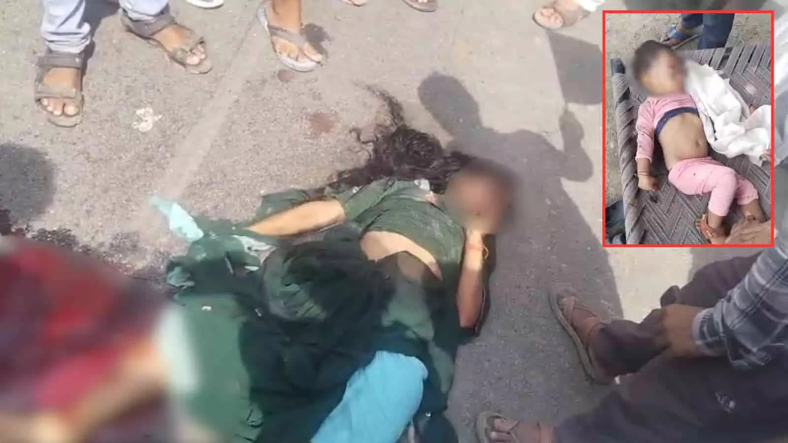 तस्वीर में एटा के सड़क हादसे के बाद घटनास्थल पर लोग और स्थिति दिख रही है। तस्वीर में एटा के सड़क हादसे के बाद घटनास्थल पर लोग और स्थिति दिख रही है।