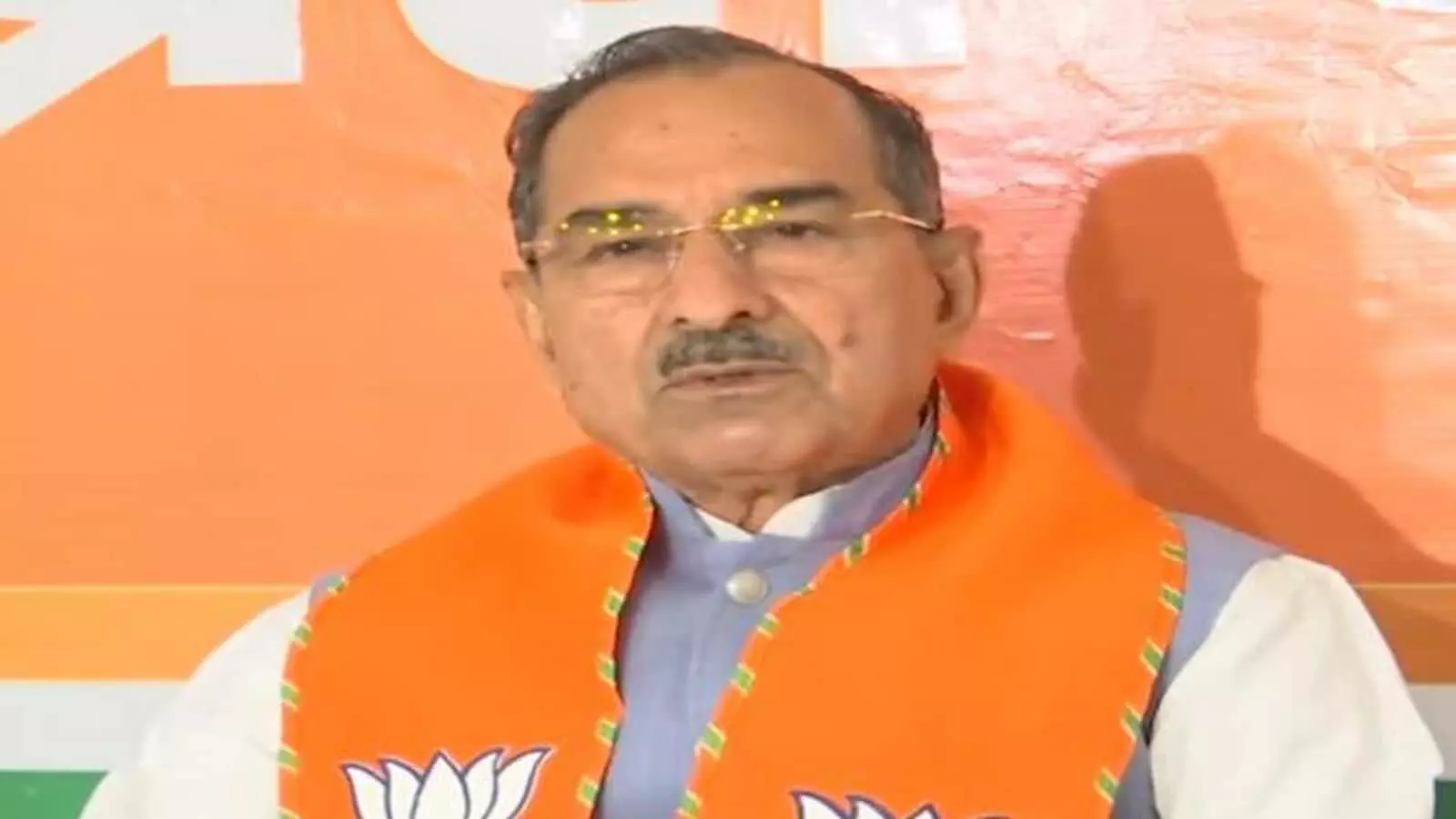 तस्वीर में भाजपा प्रदेश अध्यक्ष मदन राठौड़ जयपुर में बात करते हुए दिख रहे हैं। तस्वीर में भाजपा प्रदेश अध्यक्ष मदन राठौड़ जयपुर में बात करते हुए दिख रहे हैं।