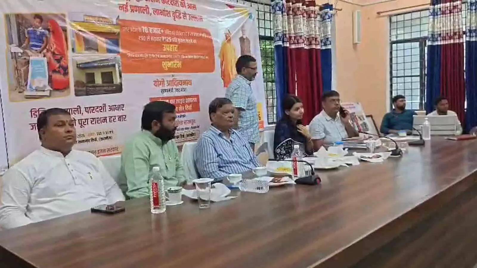 तहसील सभागार में बैठक के दौरान बैठे राज्यमंत्री कैलाश सिंह राजपूत और अन्य अधिकारी। तहसील सभागार में बैठक के दौरान बैठे राज्यमंत्री कैलाश सिंह राजपूत और अन्य अधिकारी।