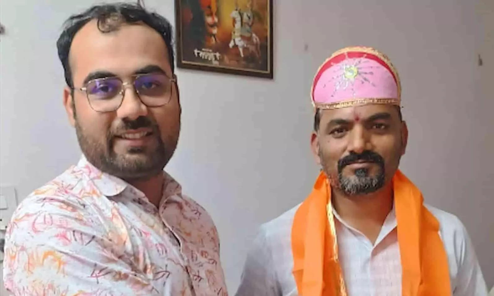 तस्वीर में सलूंबर में राजस्थान फार्मासिस्ट कर्मचारी संघ के पदाधिकारी नजर आ रहे हैं। तस्वीर में सलूंबर में राजस्थान फार्मासिस्ट कर्मचारी संघ के पदाधिकारी नजर आ रहे हैं।